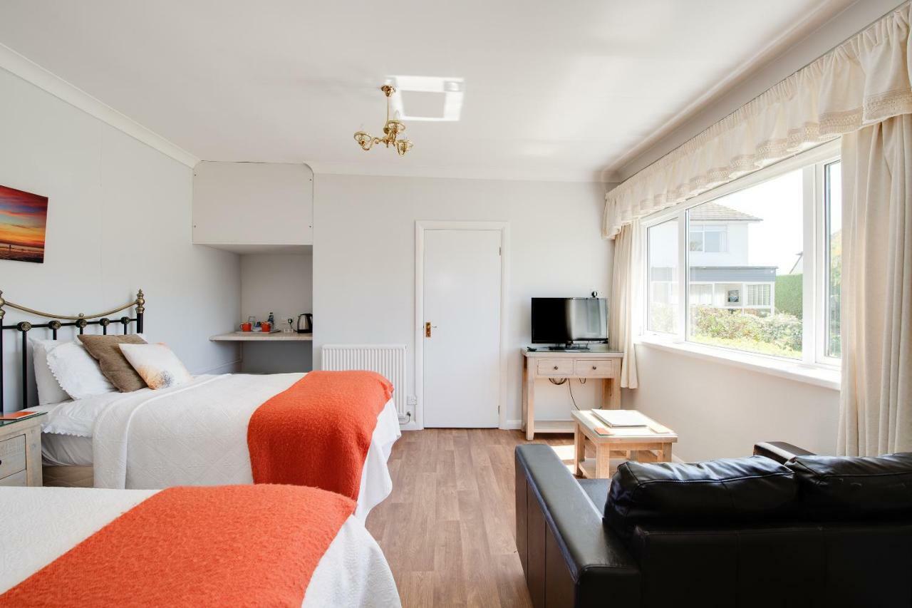 The Coast Yard B & B Chalet Hotel เซลซี ภายนอก รูปภาพ